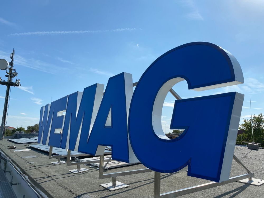 <h2>Profil4 Dachwerbeanlage</h2>